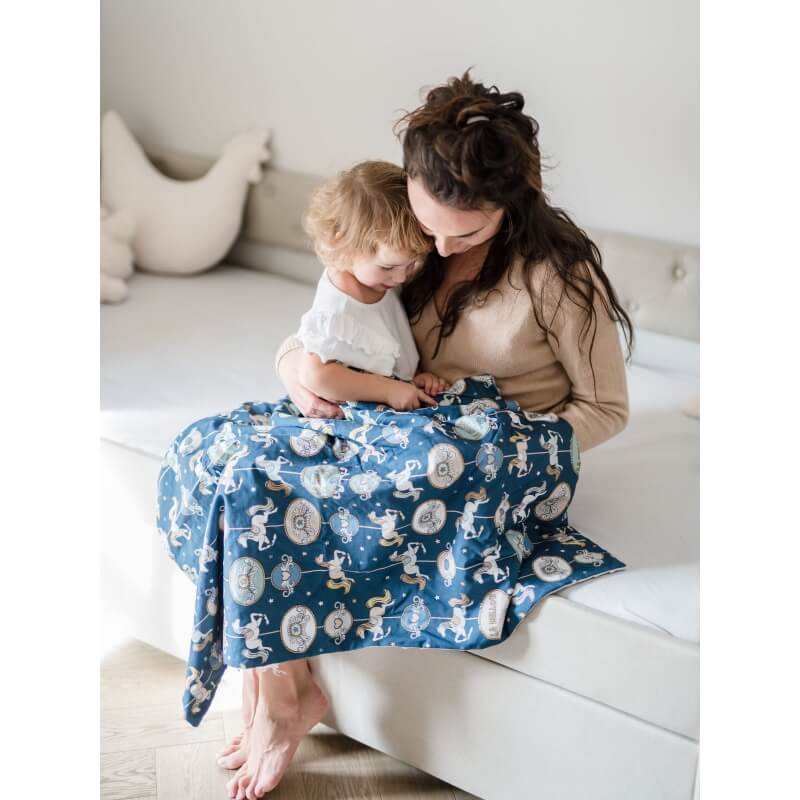 LifeStyleLightBlanket1-1200×1600-1