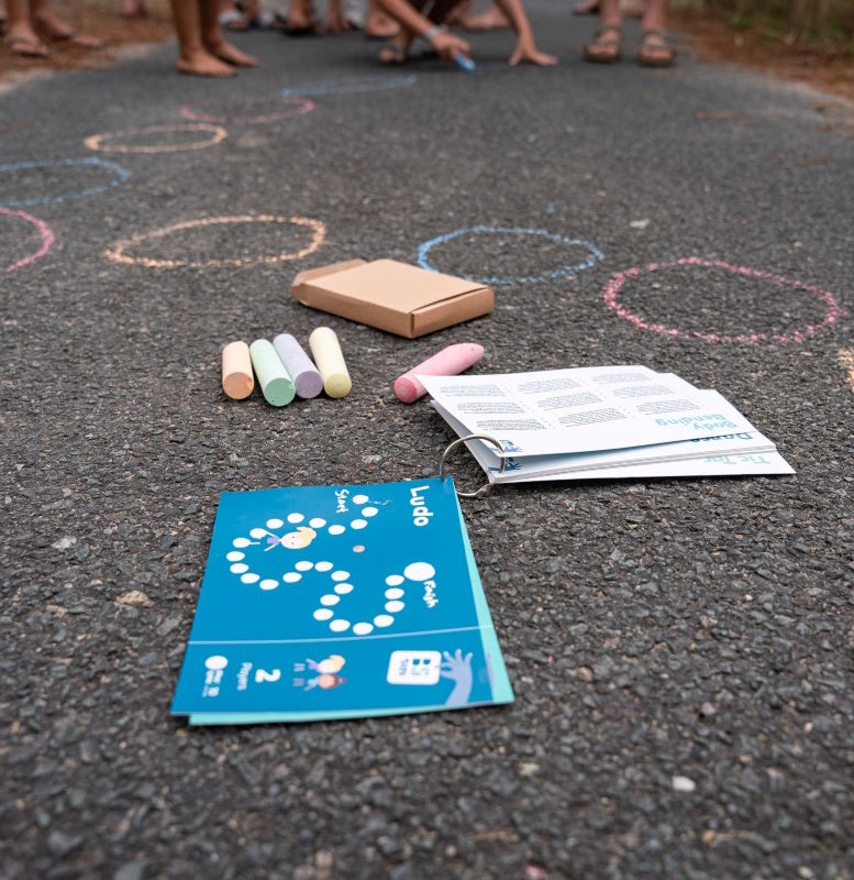 BS Toys Chalk Activity Games - Παιχνίδια του Δρόμου με Κιμωλία