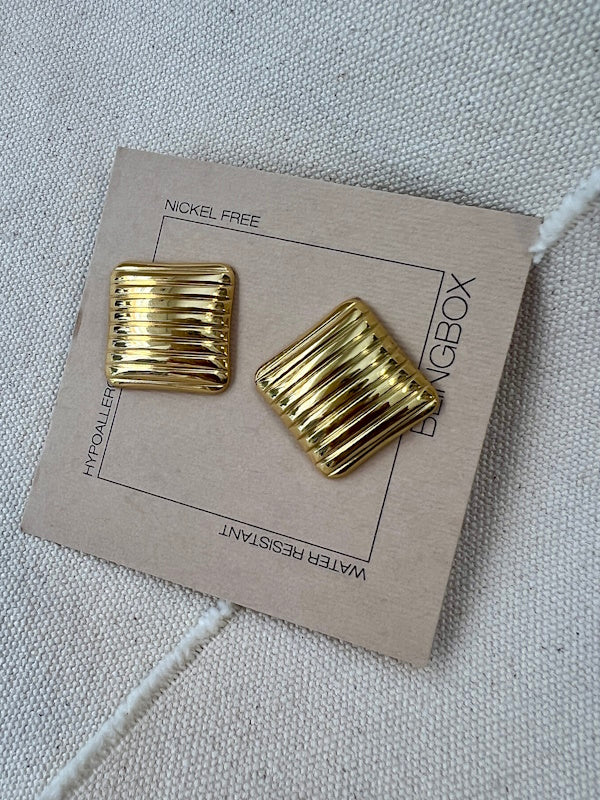 Ribbed Earrings
