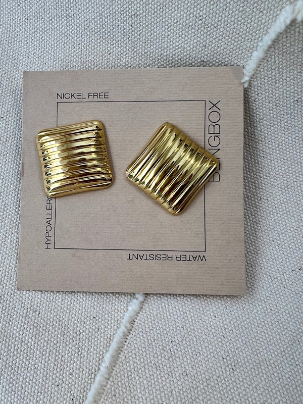 Ribbed Earrings