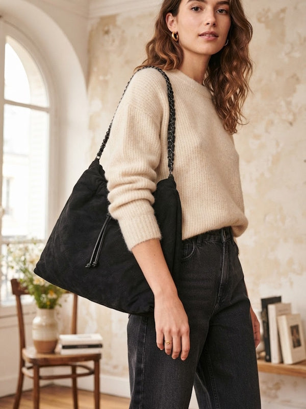 Puller Pouch Bag in Black