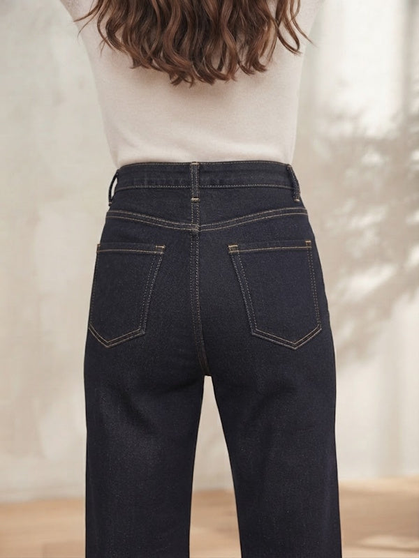 High Waist & Straight Denim in Blue Black