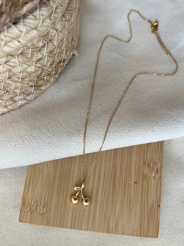 Mon Cerise Charm in Gold