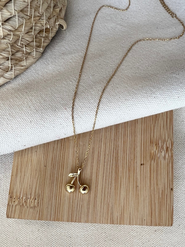 Mon Cerise Charm in Gold