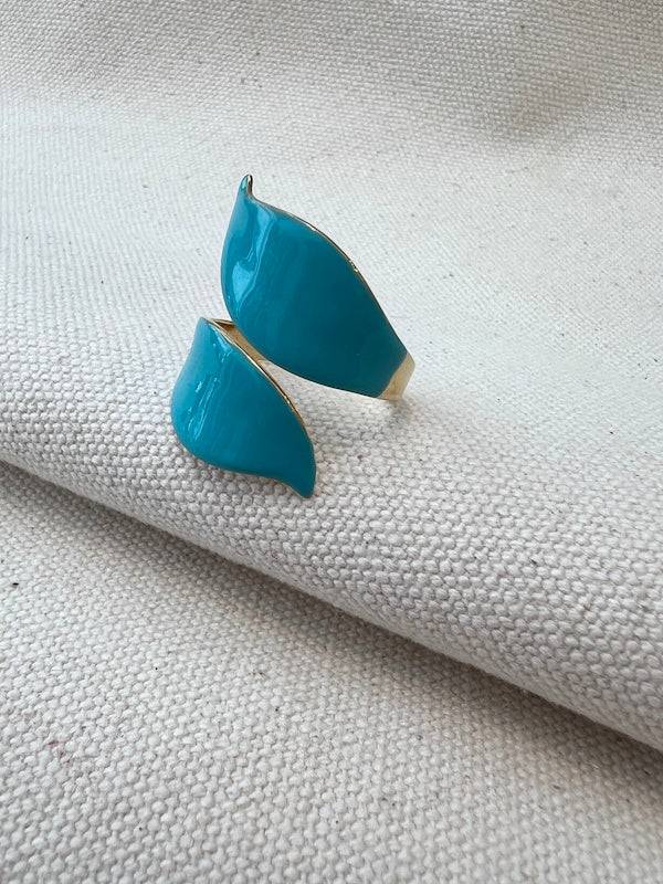 The Folding Leaves Ring
