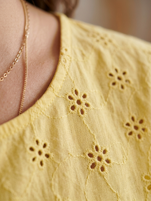 Broderie Top in Lemon
