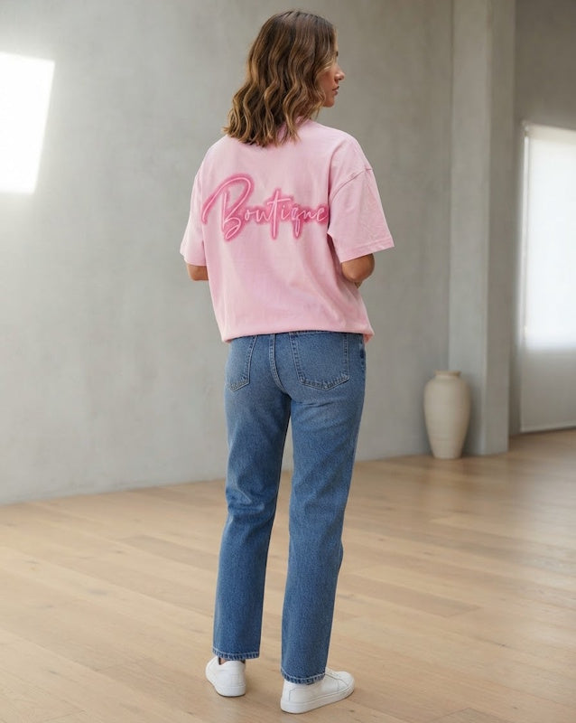Boutique T-shirt in Pink