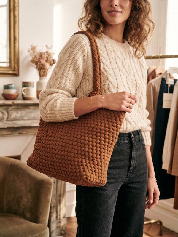 Lever Tote Bag in Camel