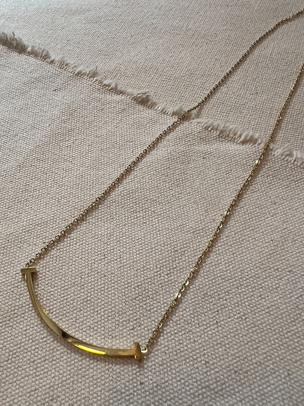 Blingbox Curve Necklace in Gold