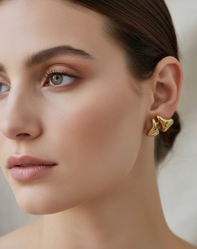 The Heart Hug Earrings