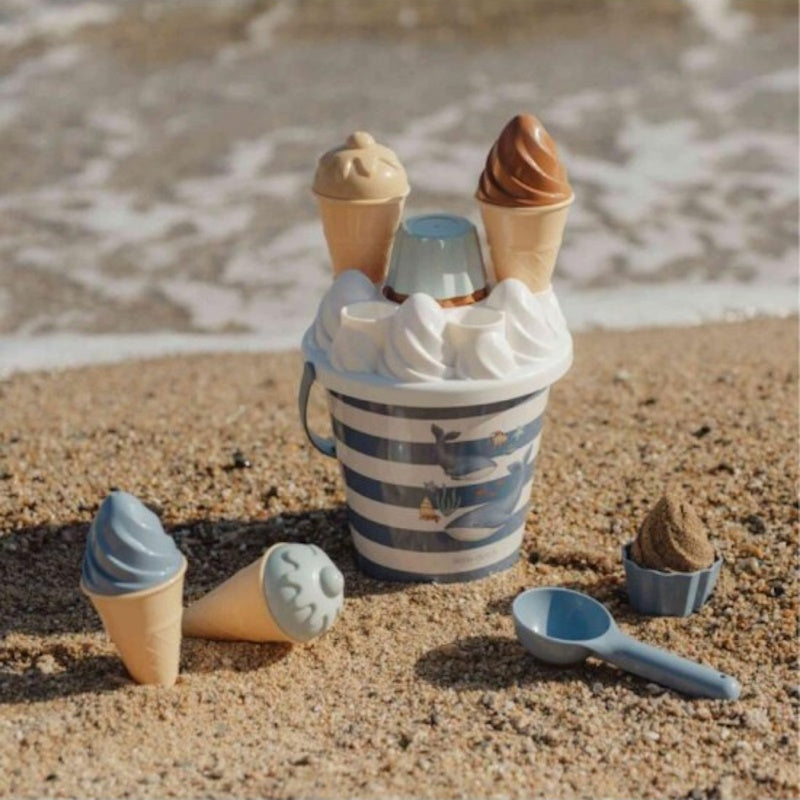 Little Dutch   Σετ 14 κουβαδάκια παραλίας σχέδιο παγωτού Ocean World Blue