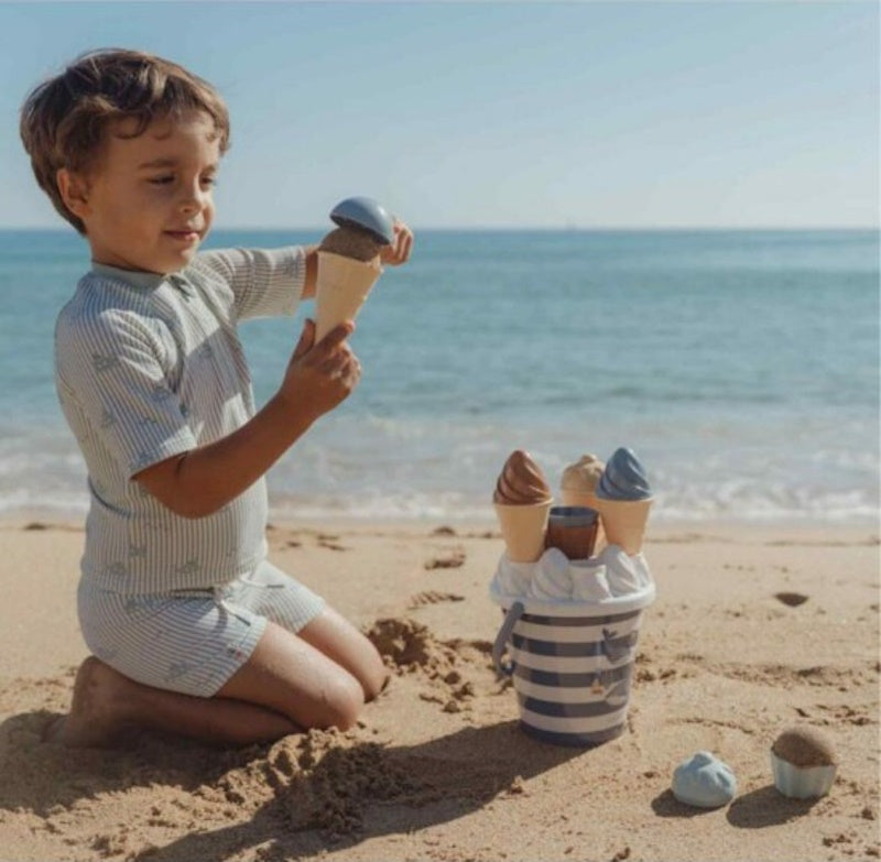 Little Dutch   Σετ 14 κουβαδάκια παραλίας σχέδιο παγωτού Ocean World Blue