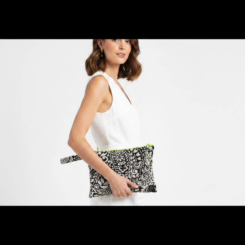 Nymfaio Pouch on Model - Reference Pose